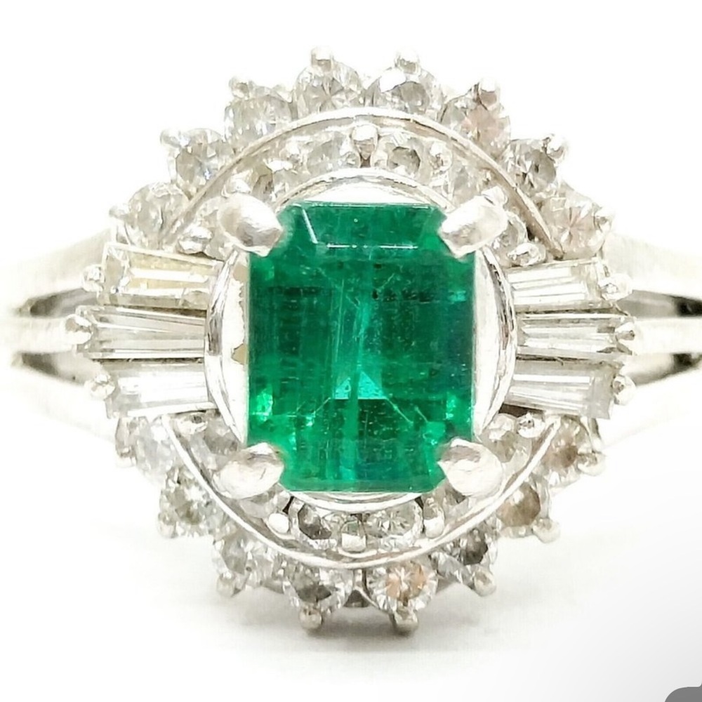 Real platinum 900 Gold &Diamonds..Emerald stone .0.59 CT - Picture 1 of 12